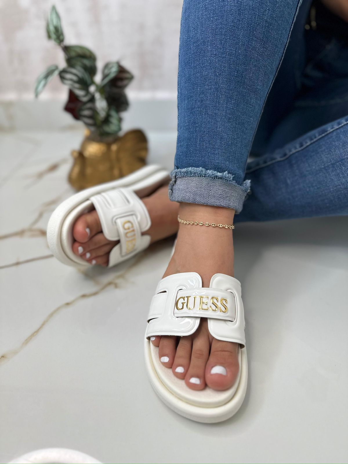 Sandalia Guess Confort & Estilo – Elegancia para cada día