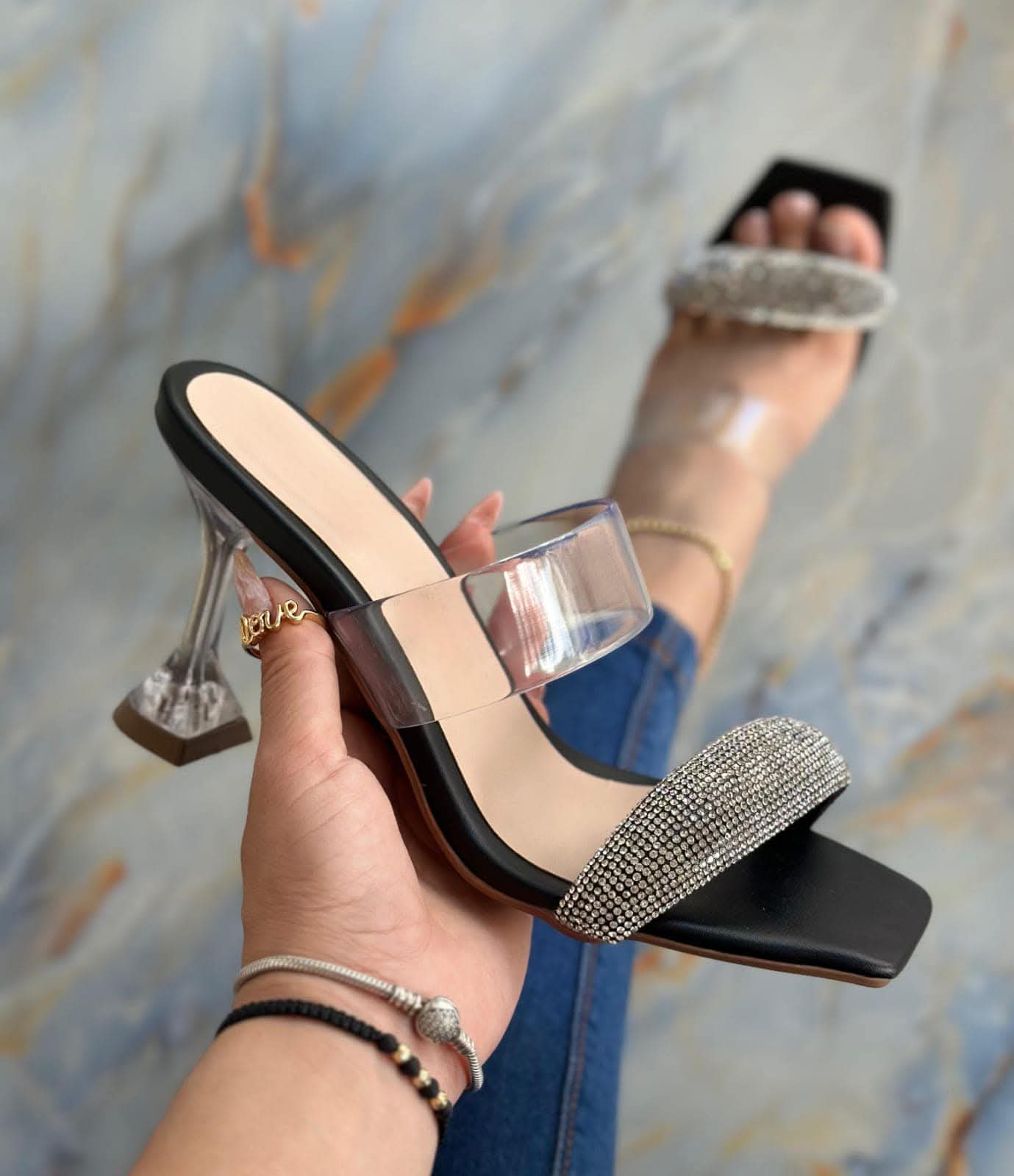 Sandalias de Tacón Martina con Diseño Minimalista