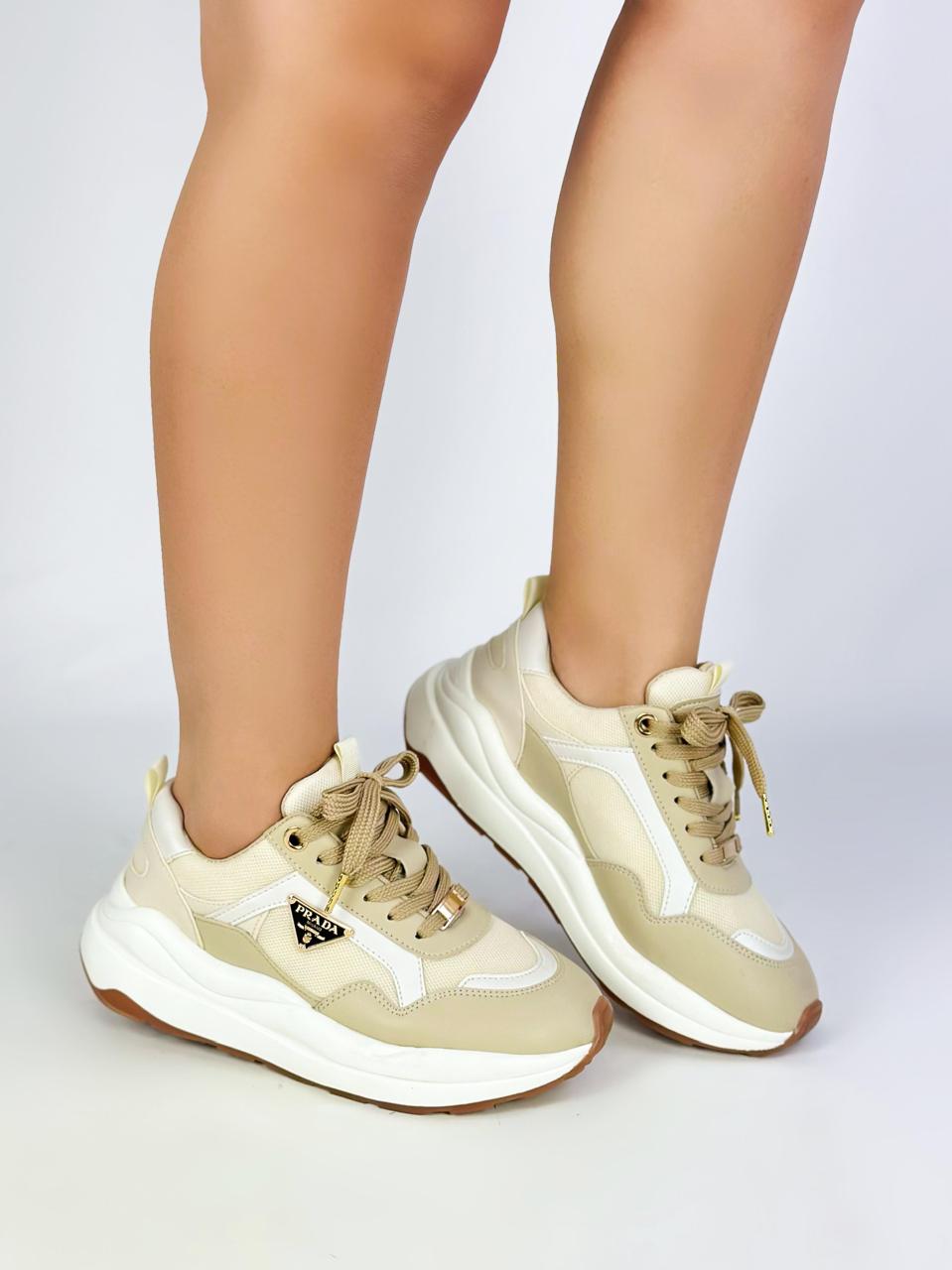 Tenis Sintético Carla – Elegancia y confort en cada movimiento