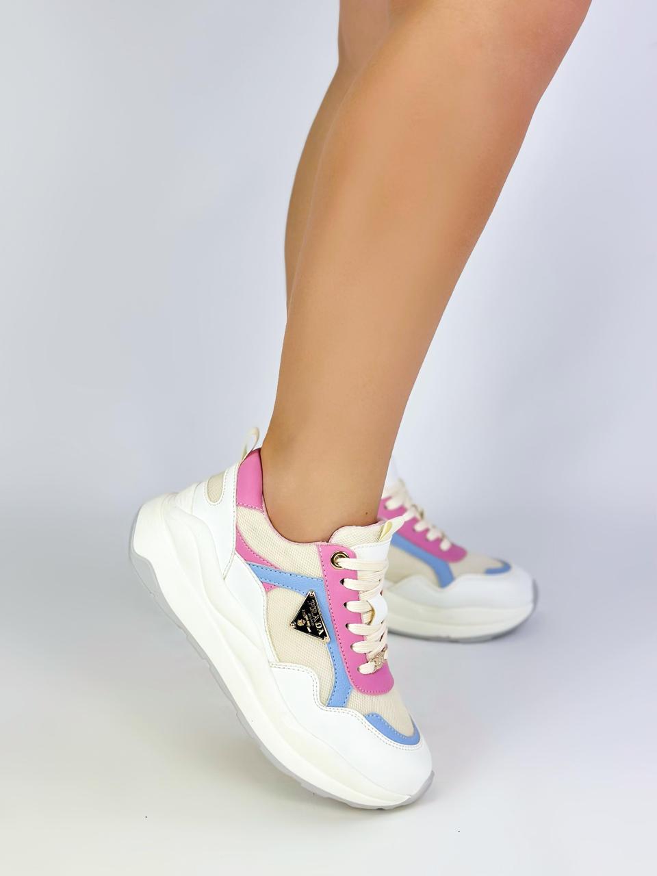 Tenis Sintético Carla – Elegancia y confort en cada movimiento