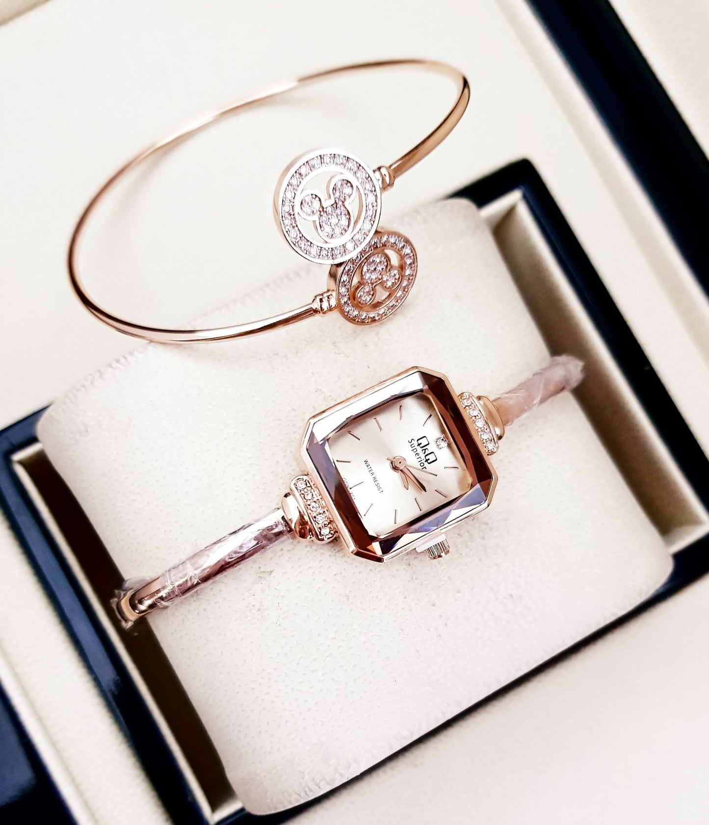 Set de Reloj y Pulsera en Cover Gold Elegancia Cubana