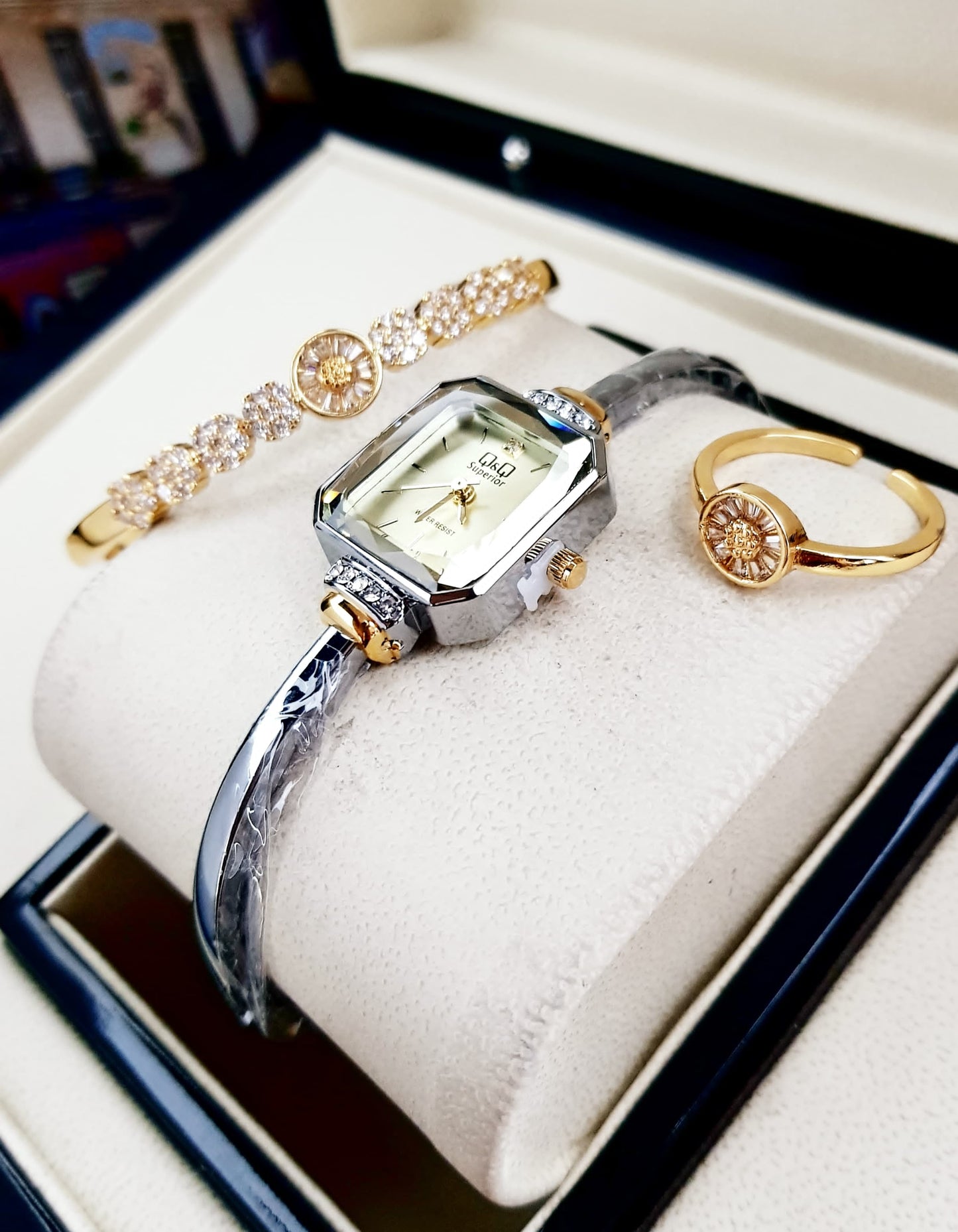 Set de Reloj y Pulsera en Cover Gold Elegancia Cubana