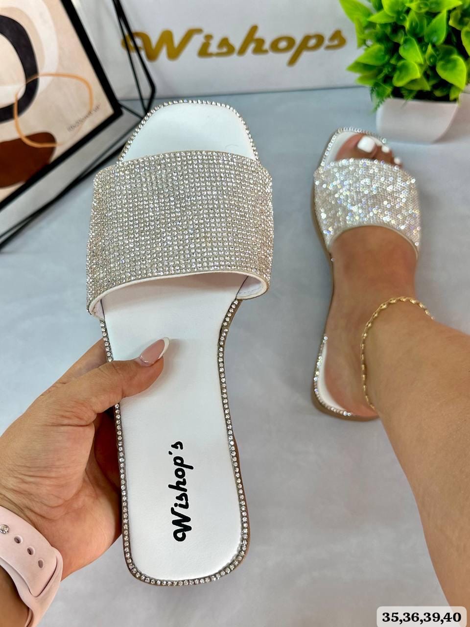 Sandália Plana Medusa