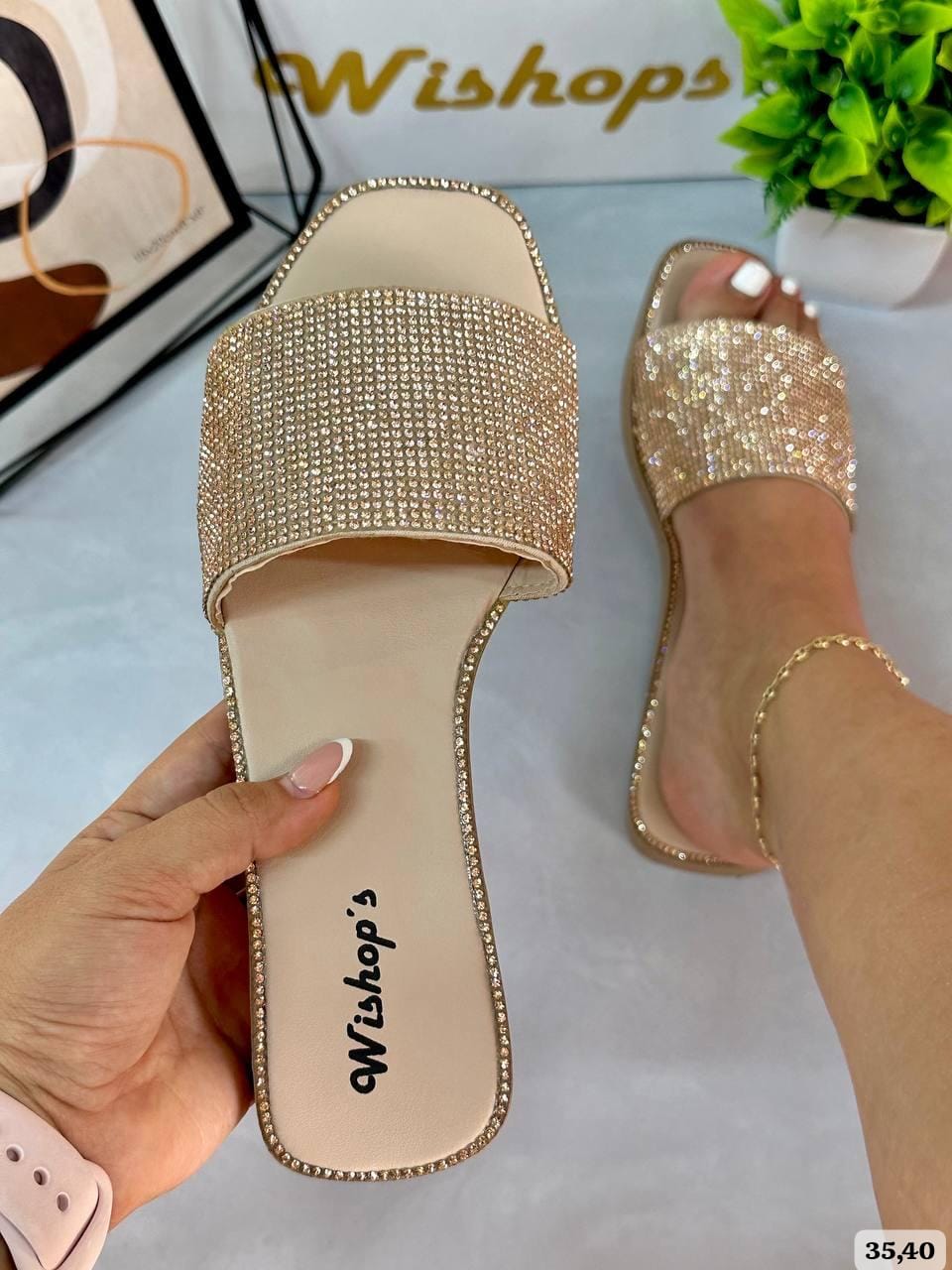 Sandália Plana Medusa