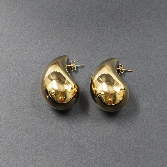 Aretes Esplendor Real: Elegancia y Calidad Sin Compromisos