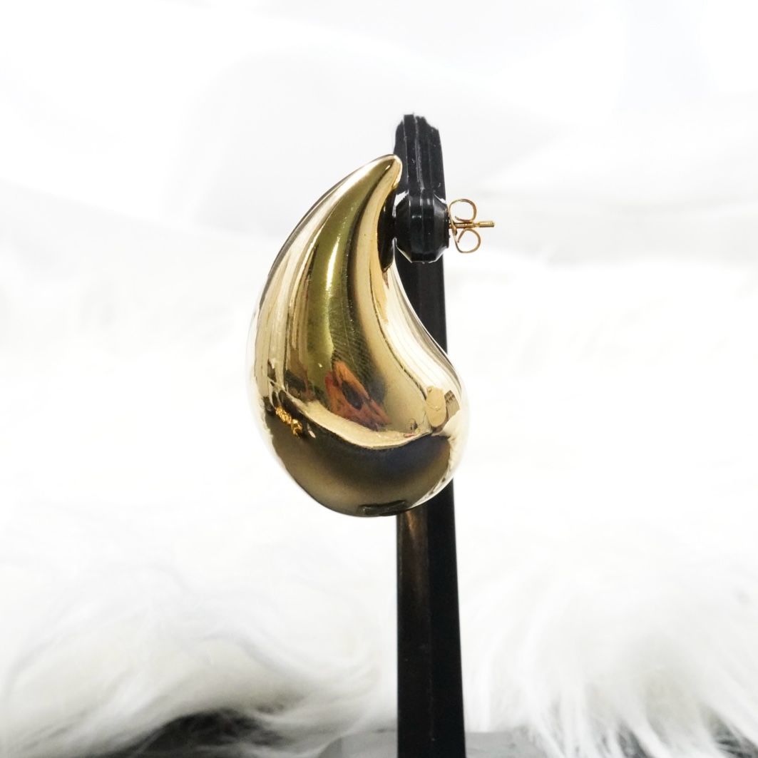 Aretes Esplendor Real: Elegancia y Calidad Sin Compromisos