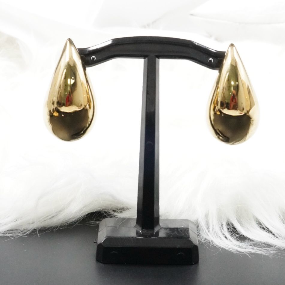 Aretes Esplendor Real: Elegancia y Calidad Sin Compromisos