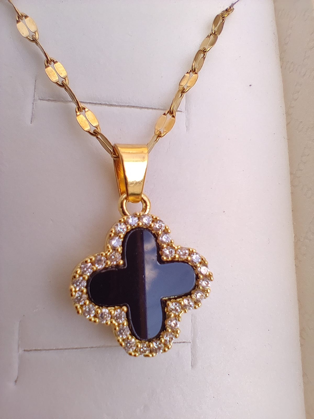 Combo Colar y Pulsera Trebol: Elegancia y Buenas Energías en Cada Detalle