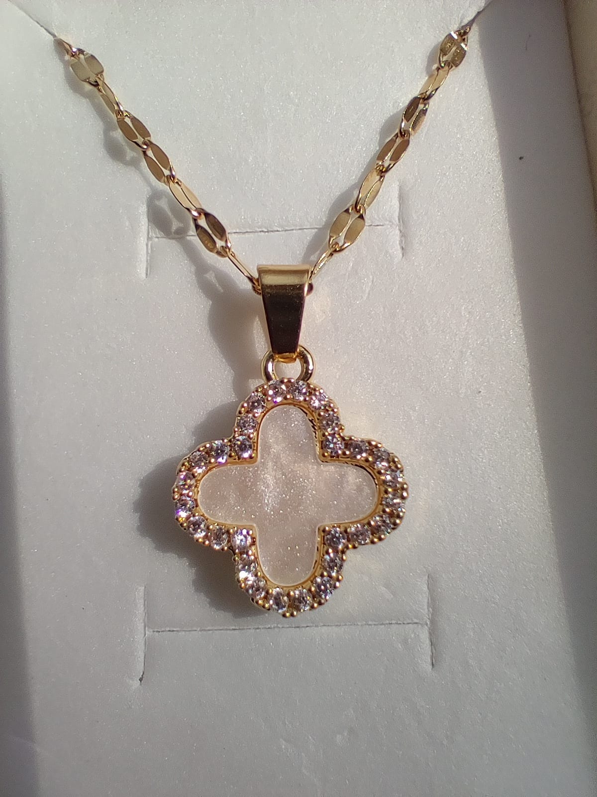Combo Colar y Pulsera Trebol: Elegancia y Buenas Energías en Cada Detalle