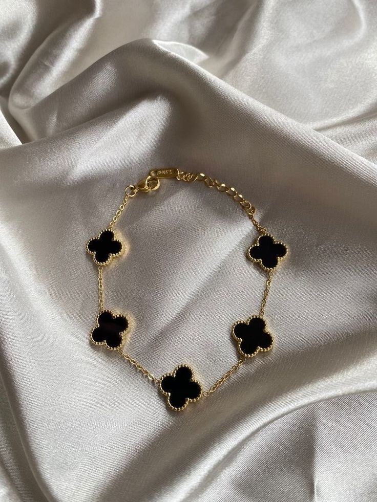 Combo Colar y Pulsera Trebol: Elegancia y Buenas Energías en Cada Detalle