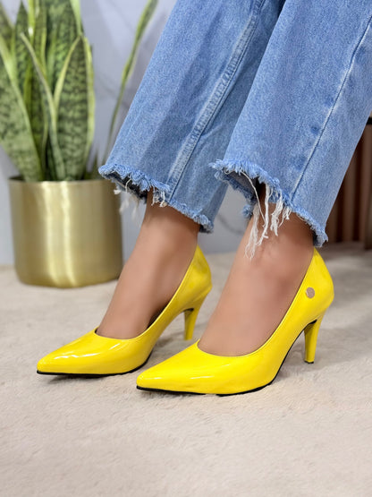 Tacón Stilettos Poder y Elegancia en Cada Paso