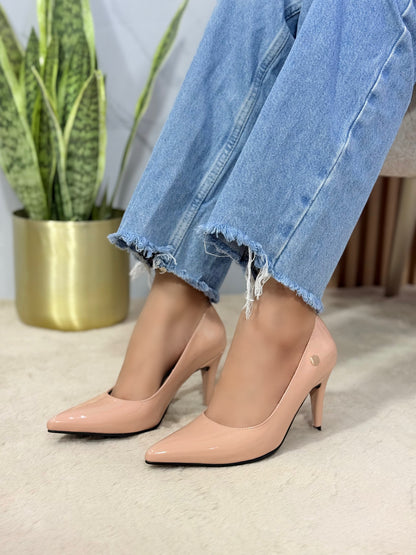 Tacón Stilettos Poder y Elegancia en Cada Paso