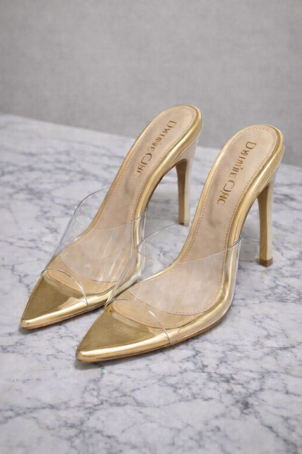 Tacones Cristal Bella – Tacón Alto Transparente de Punta Fina