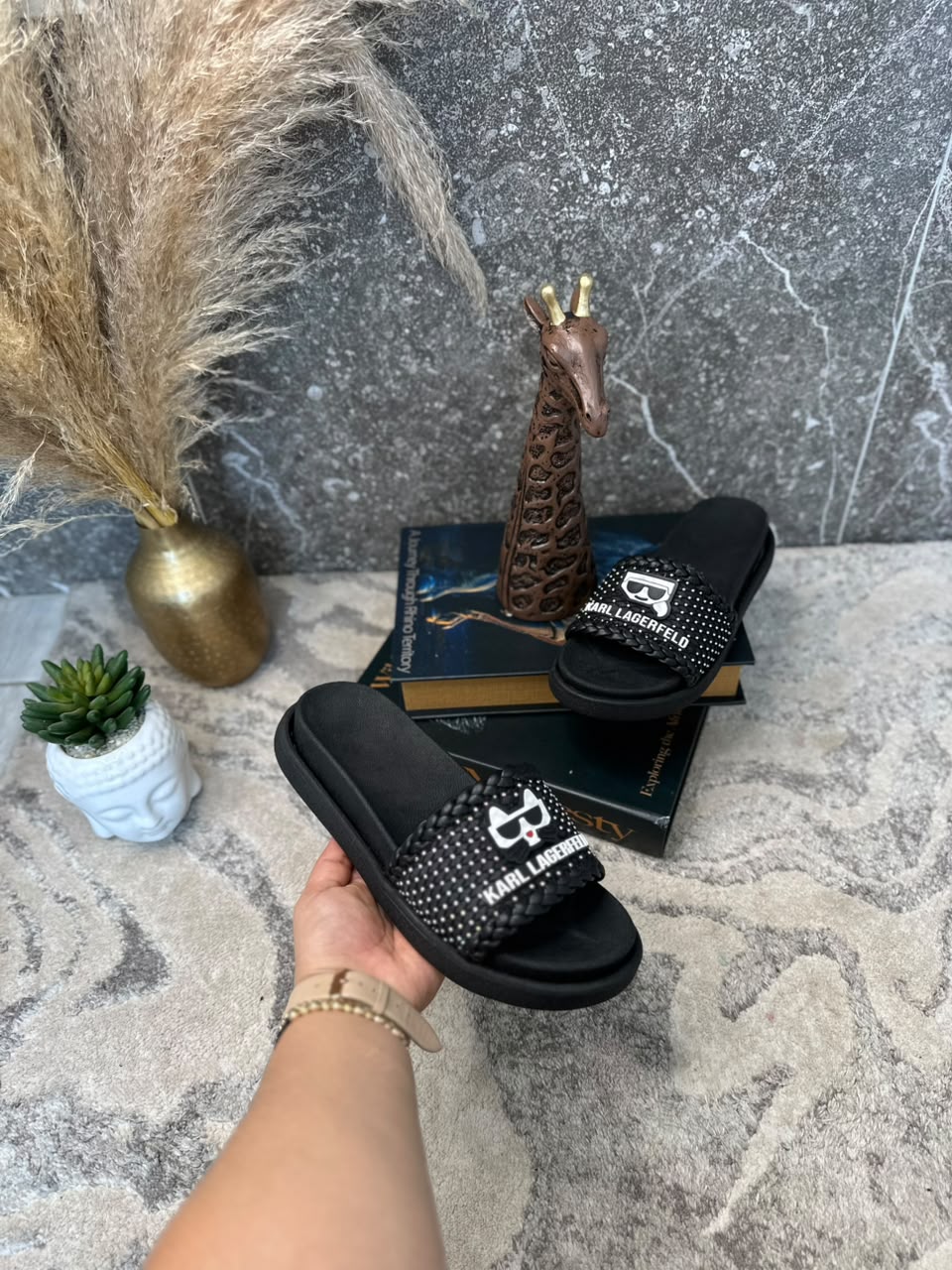Sandalias KA