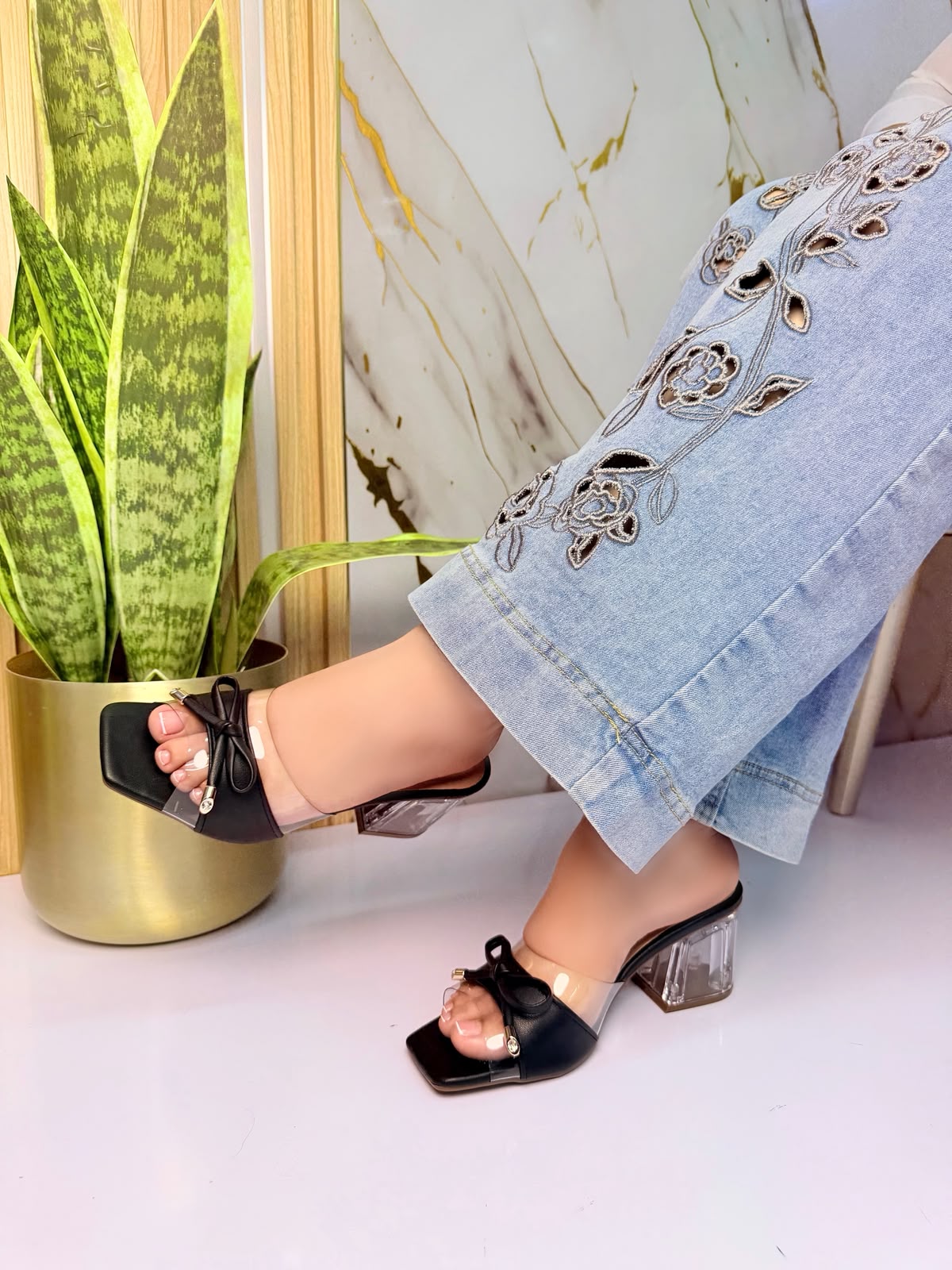 Sandalias Luz Cristal de Tacón Medio Transparente con Lazo