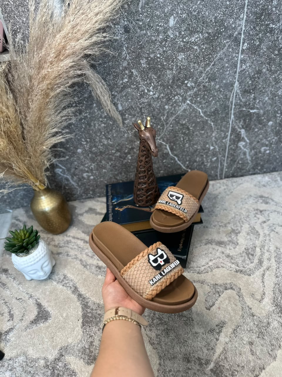 Sandalias KA