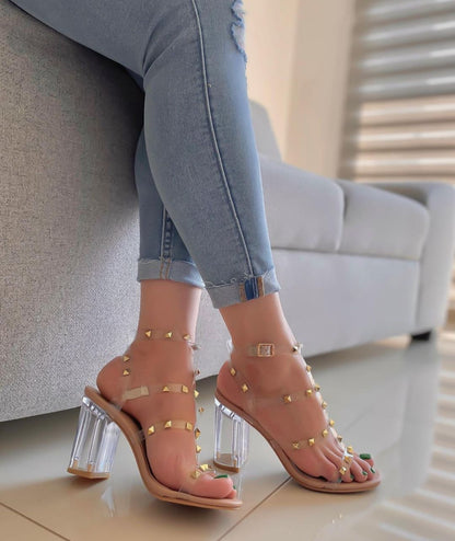 Sandalias Cristal Pirámides: Elegancia y Brillo Atemporal