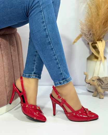 Tacón de Dama Elegante Con Taches