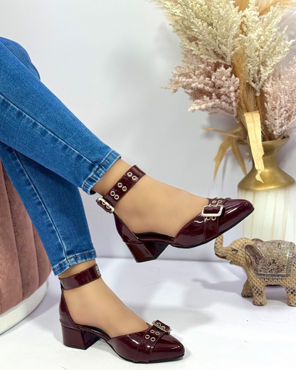 Tacón Urban Hebilla Doble – Estilo, Comodidad y Carácter Diario